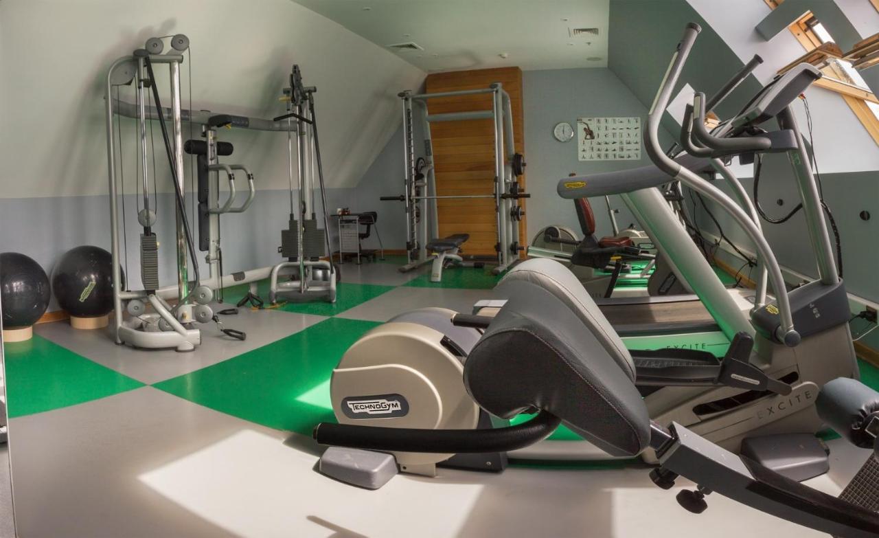 Wyndham Puerto Varas Pettra المظهر الخارجي الصورة A gym in the UK