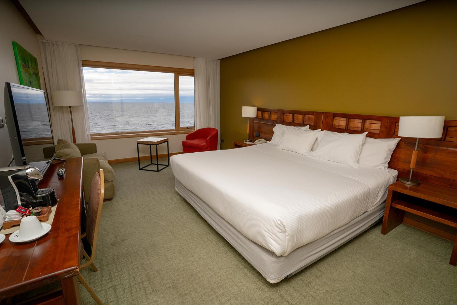 Wyndham Puerto Varas Pettra المظهر الخارجي الصورة A room at the Hotel