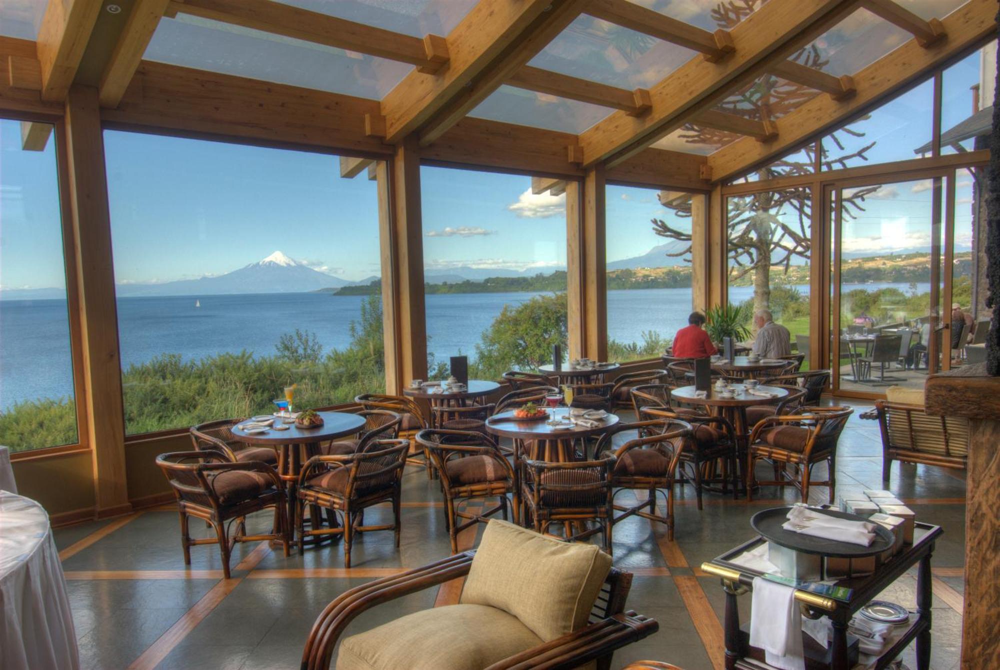 Wyndham Puerto Varas Pettra المظهر الخارجي الصورة Restaurant at the hotel