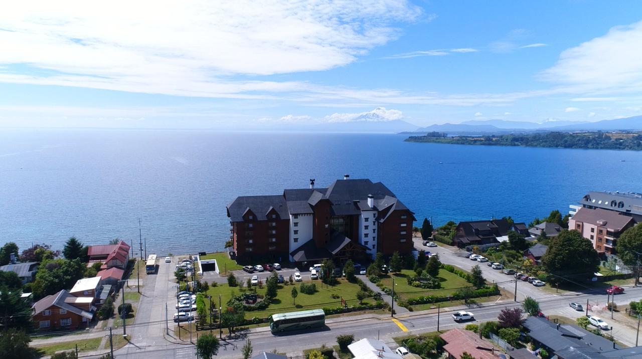 Wyndham Puerto Varas Pettra المظهر الخارجي الصورة Aerial view of the town